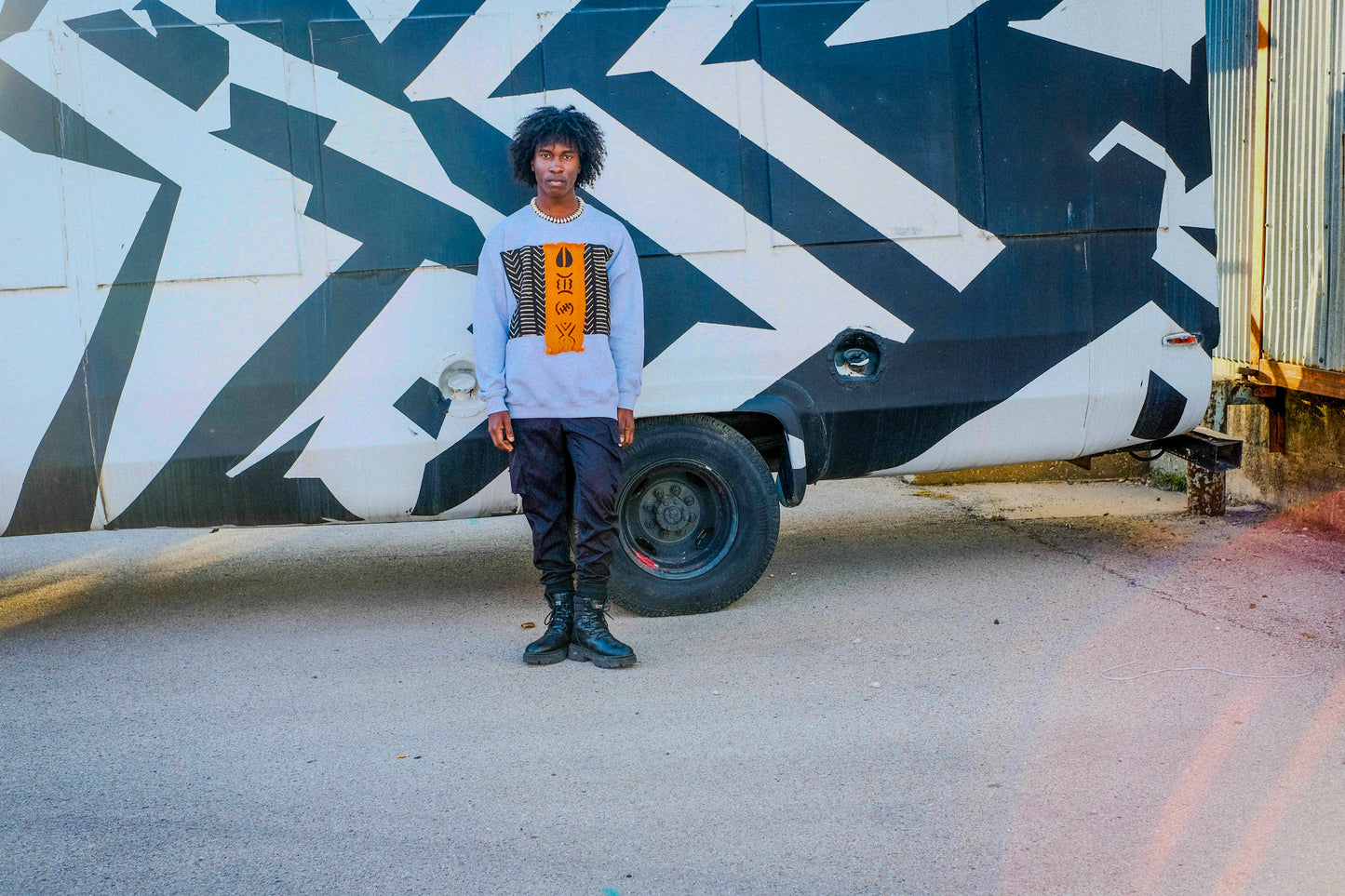 Sweatshirt